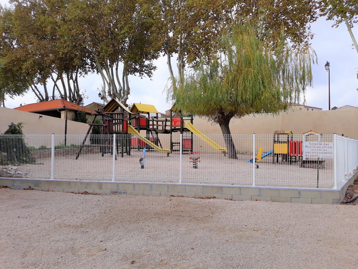 Camping Le Pre Saint-Andre Souvignargues Ngoại thất bức ảnh